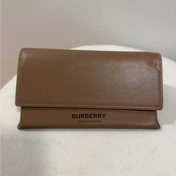 Burberry Silver Sunglasses - Picture 2 of 7